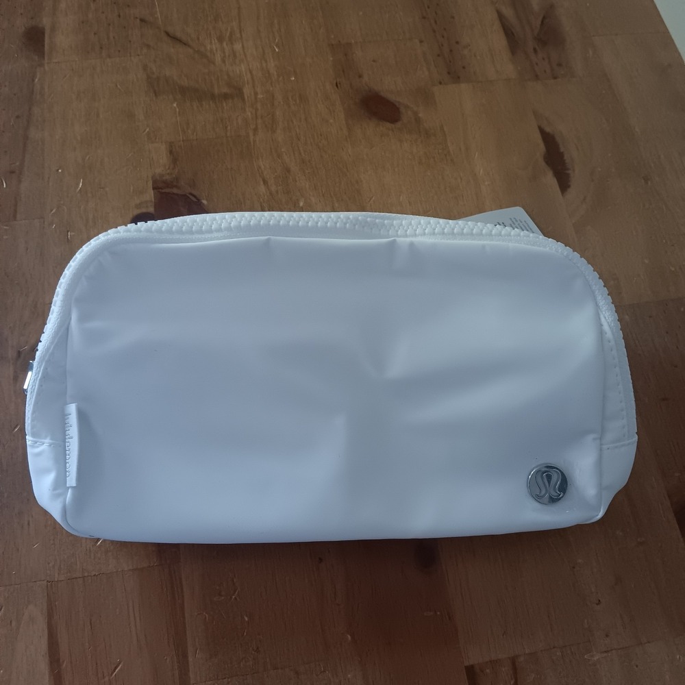 Lululemon Everywhere Belt Bag  Pure White Brand New NWT